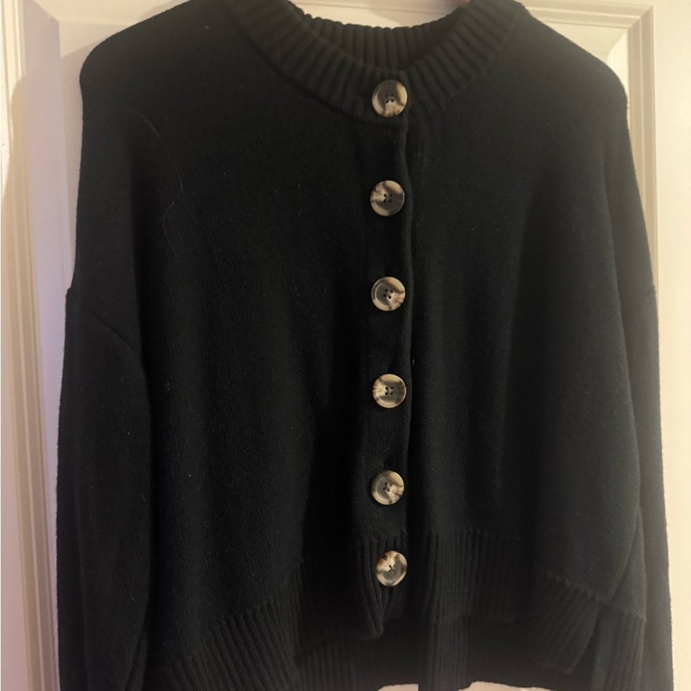Quince organic cotton cropped Cardigan with Button Detail